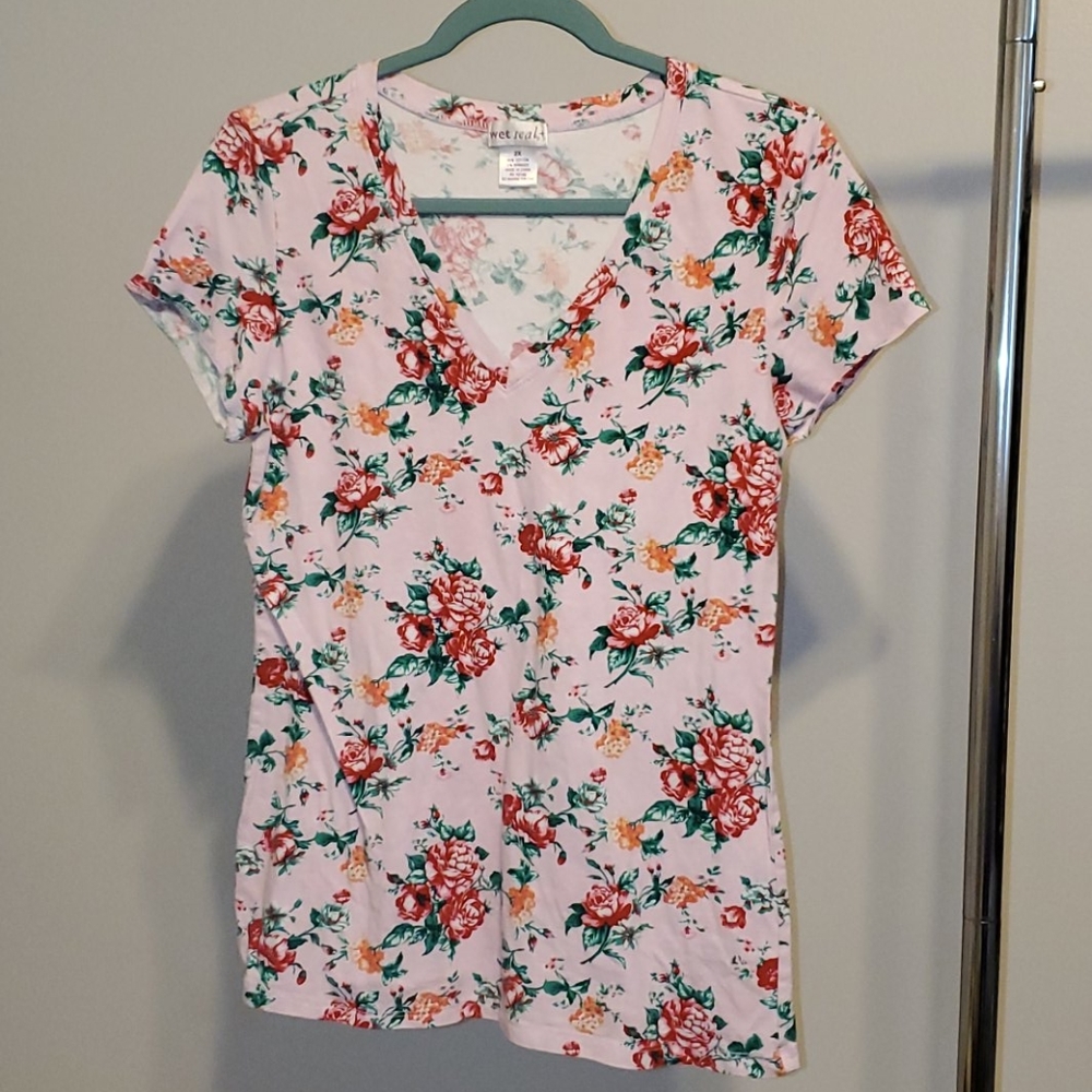 Pink Floral V-neck Tshirt